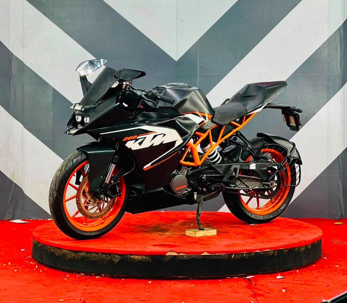 KTM RC 200 BS3 2015