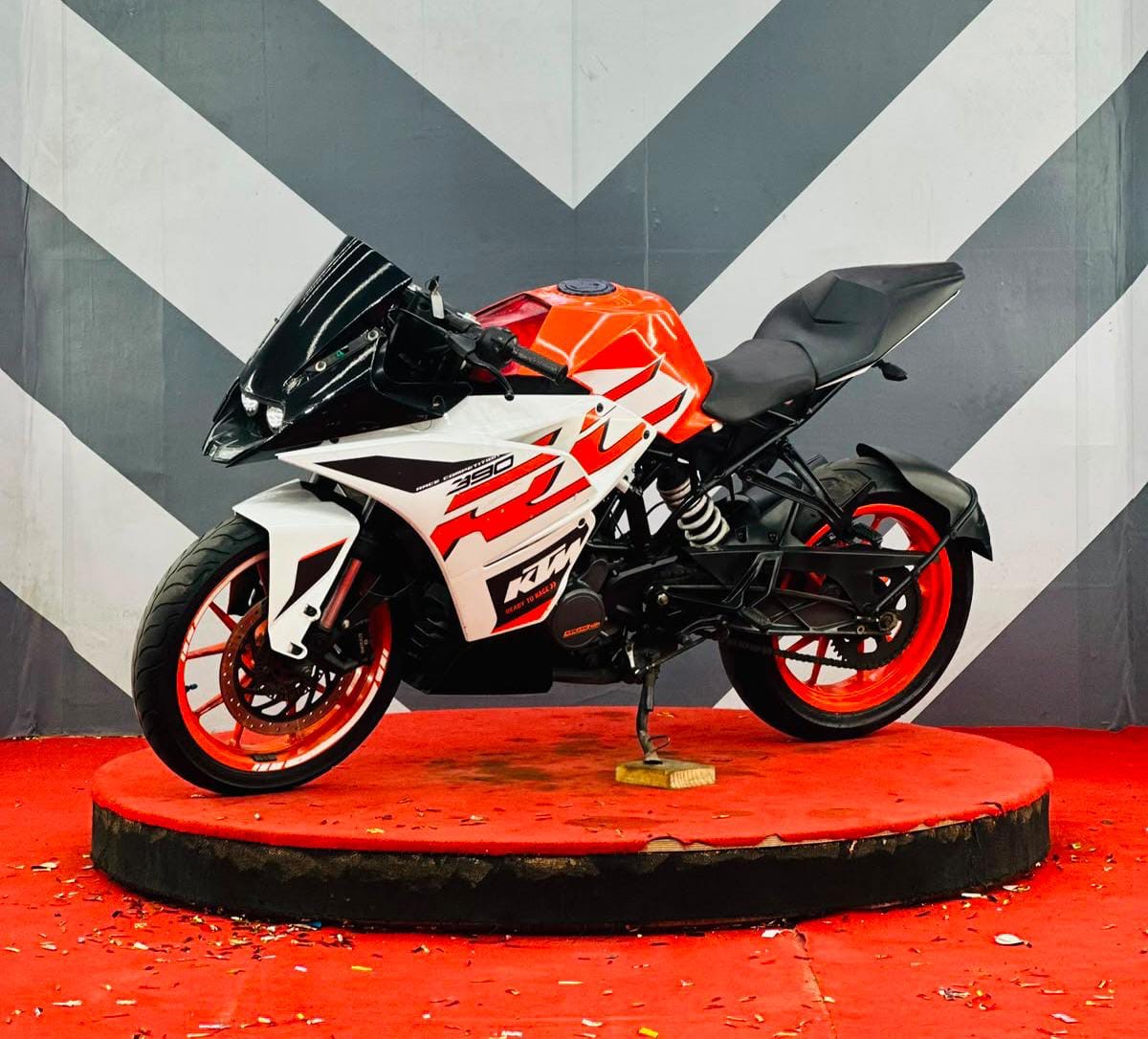 KTM RC125 2020
